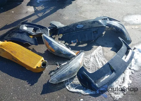 2016 Ford Focus St z USA, uszkodzony, nr VIN 1FADP3L94GL225576